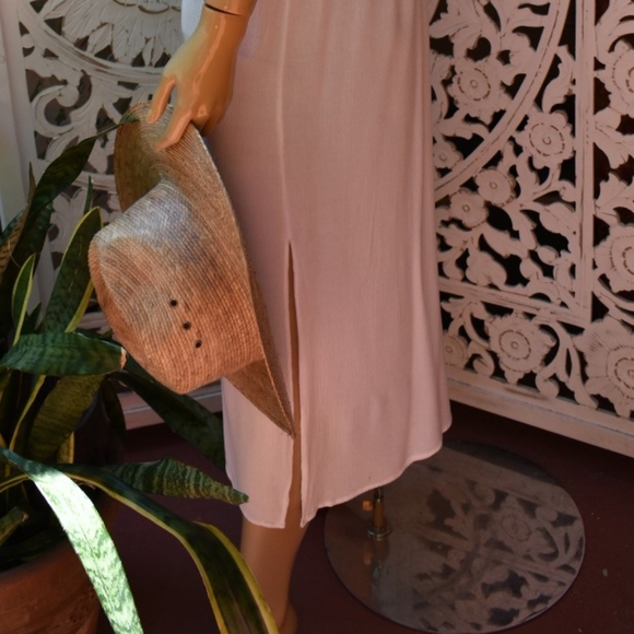 Embroidered gauze kaftan with side slits - Picture 2 of 4